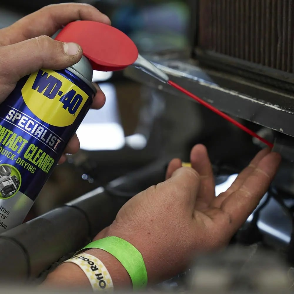 pics/WD40/WD-40 Kontaktspray/wd-40-specialist-kontaktspray-4.jpg